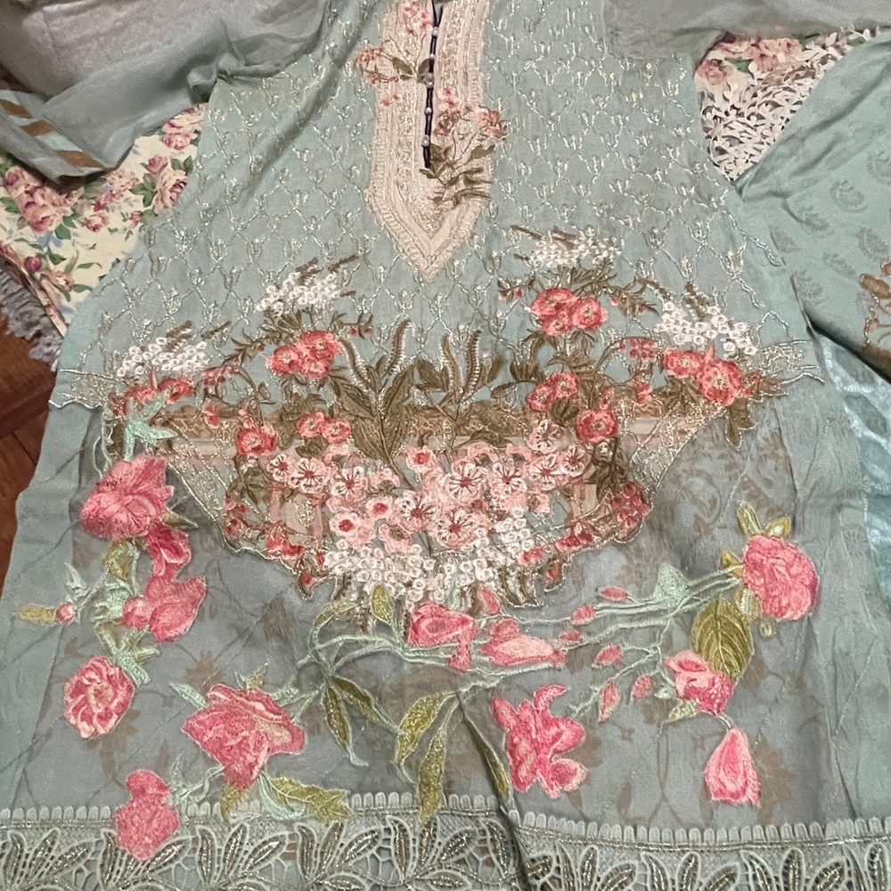 Sana safinaz Elegant Floral Embroidered Long Sleeve Dress